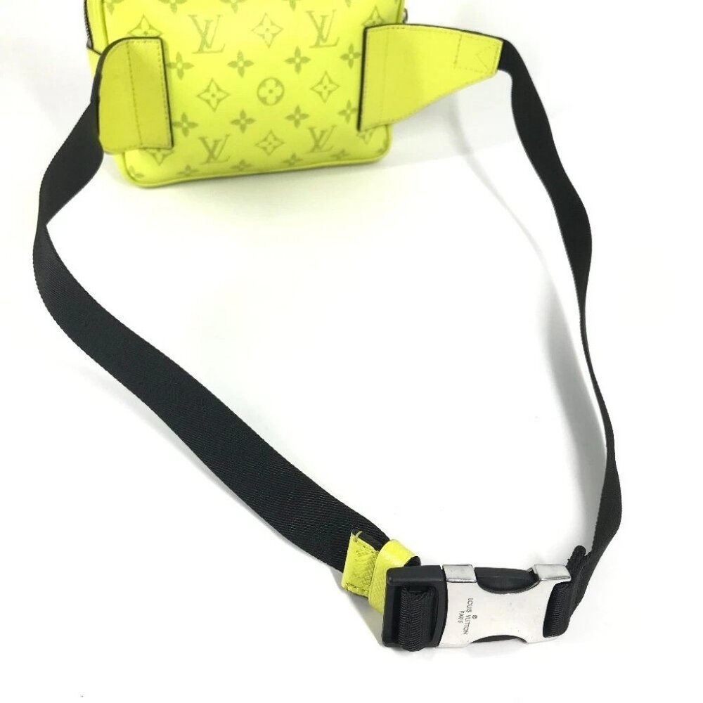 LOUIS VUITTON M30239 Taigalama Outdoor Messenger PM Shoulder Bag body bag - Picture 12 of 16